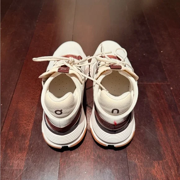 On Cloudnova2 (ice/mulberry) - Picture 5 of 6